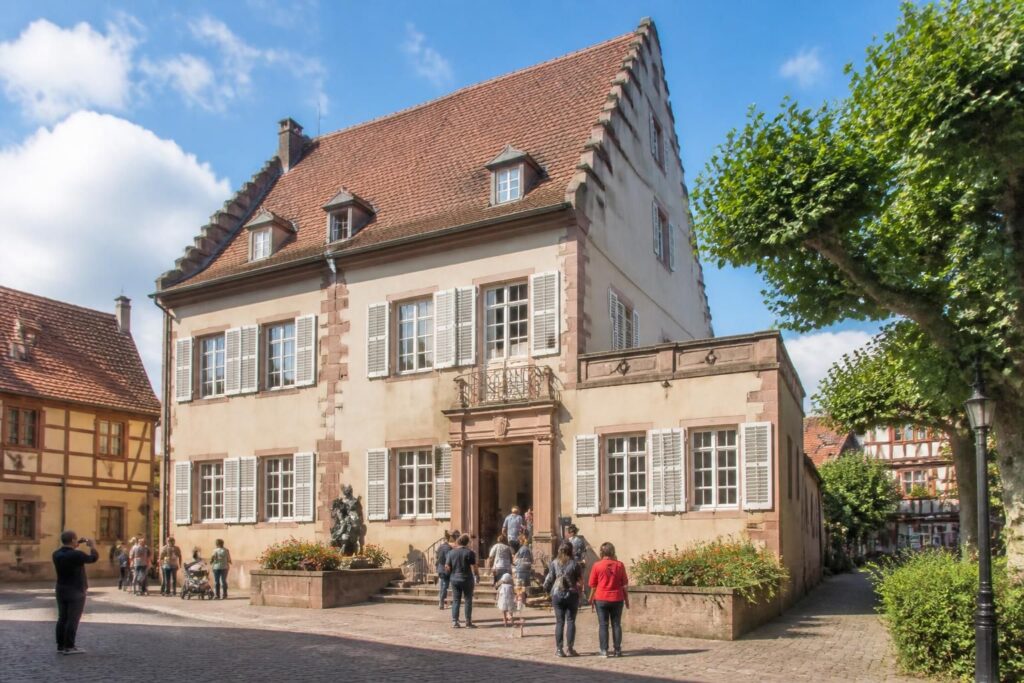 découvrez le musée bartholdi à colmar : horaires, tarifs, expositions et toutes les informations pratiques pour préparer votre visite.